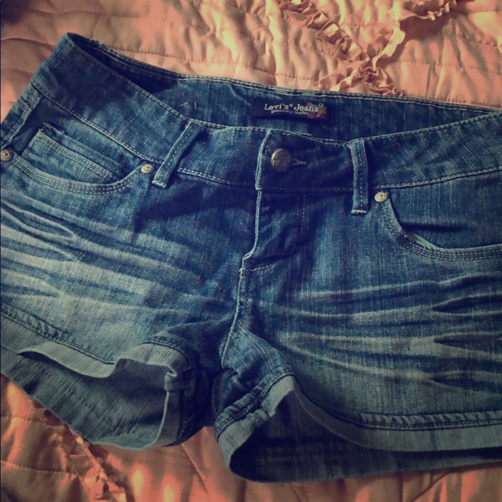 Levi’s shorts